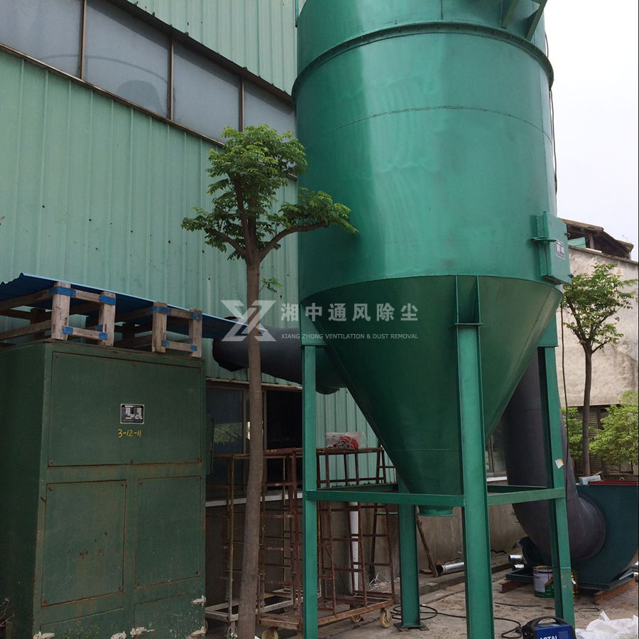 湖南株洲炎陵新材料有限公司（石墨加工車(chē)間通風(fēng)除塵現場(chǎng)）